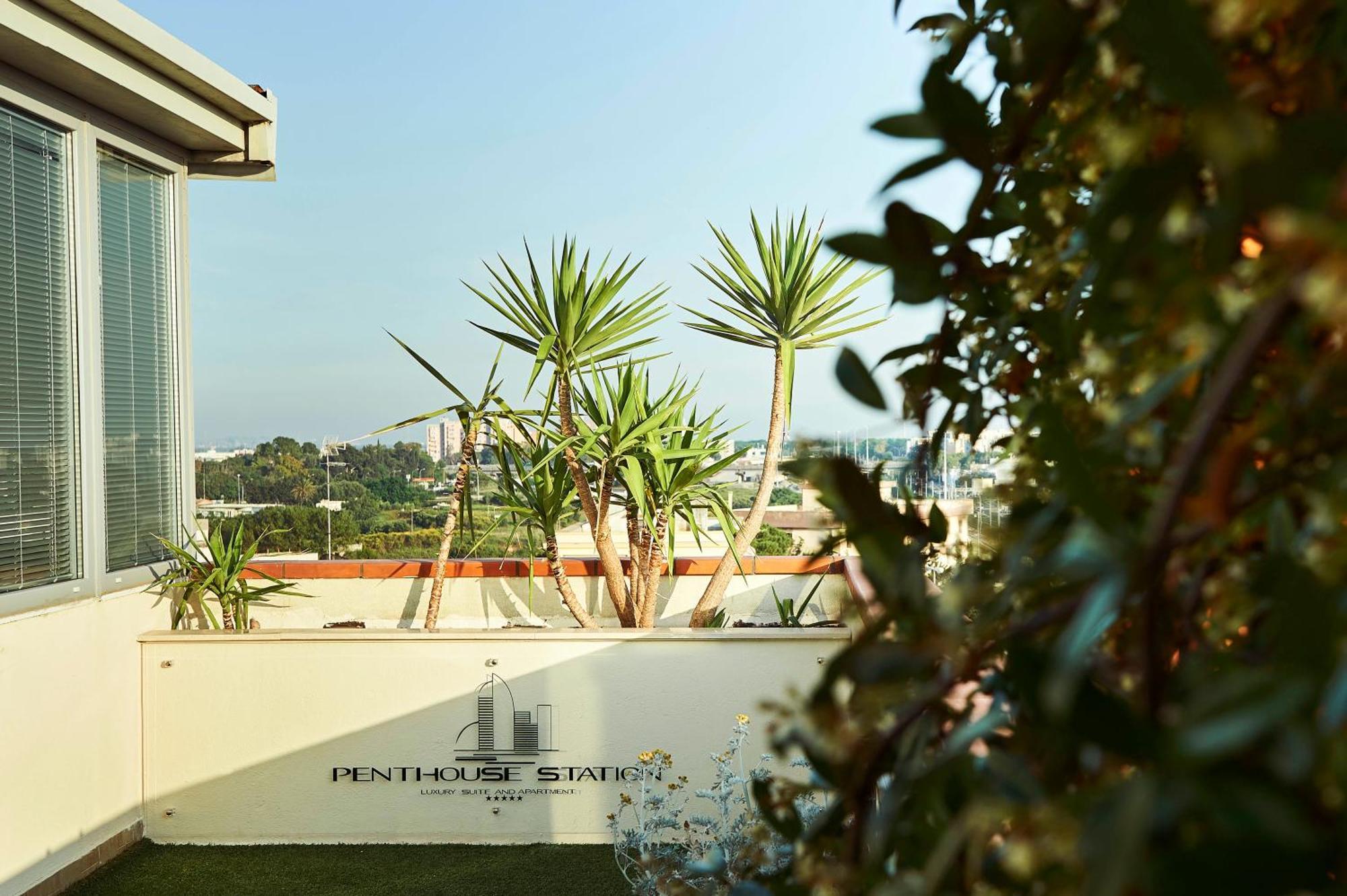 Penthouse Station Luxury Suites & Apartment برينديسي المظهر الخارجي الصورة