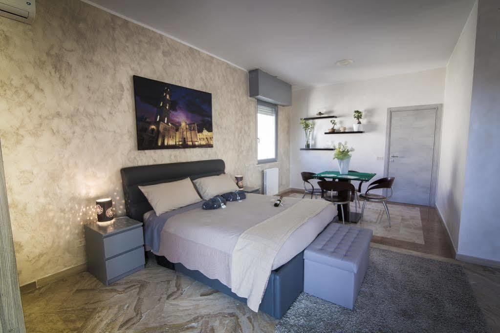 Penthouse Station Luxury Suites & Apartment برينديسي المظهر الخارجي الصورة