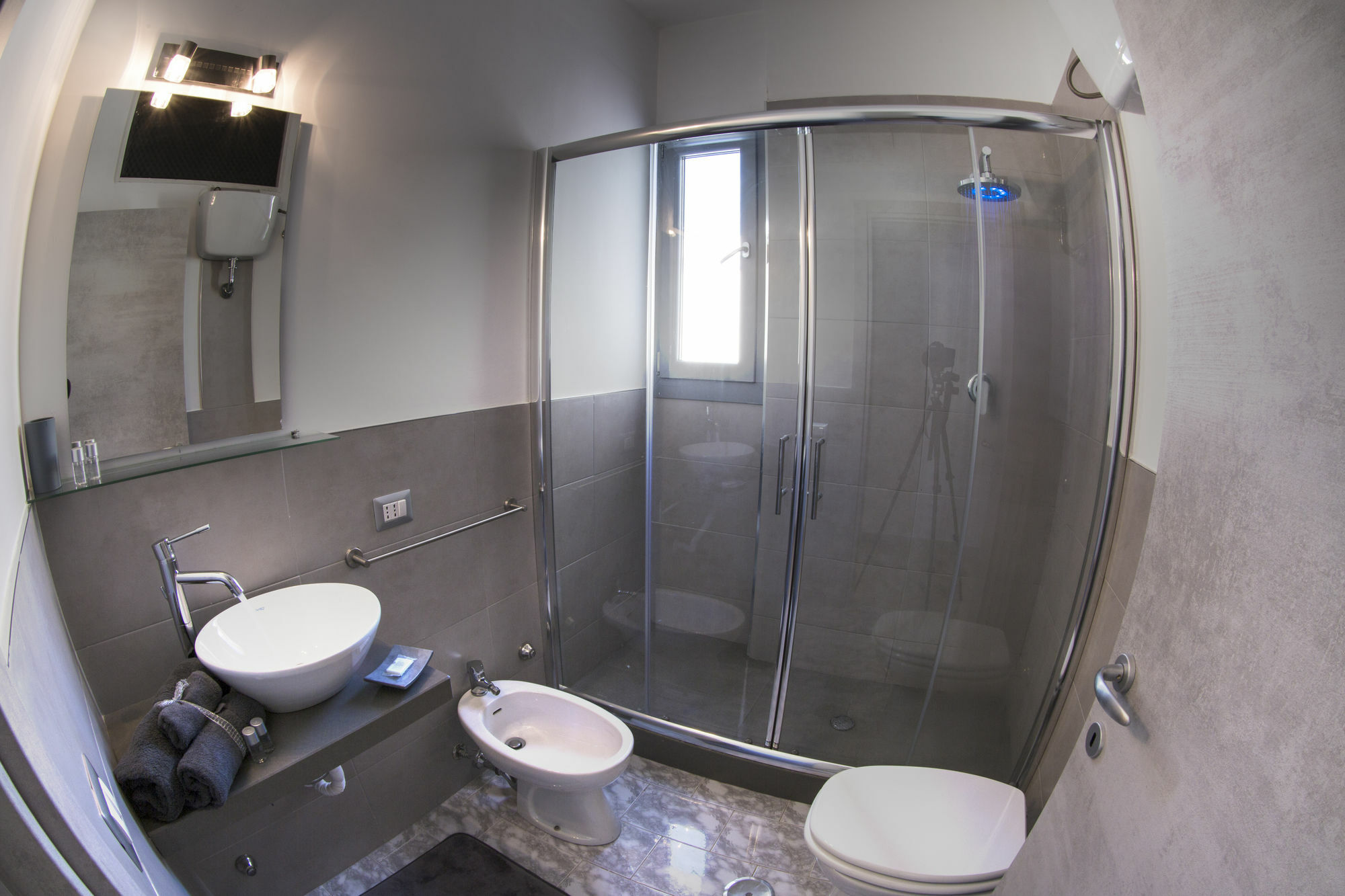 Penthouse Station Luxury Suites & Apartment برينديسي المظهر الخارجي الصورة